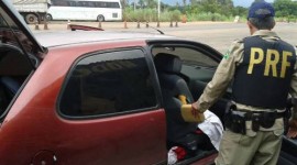 Em Araguaína, PRF apreende veículo recheado de Maconha