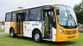 Dimas apresenta modelo de ônibus do transporte complementar de Araguaína