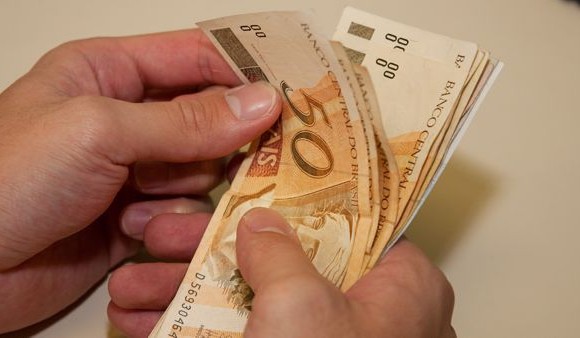 Servidores públicos estaduais vão poder tomar empréstimos com juros menores