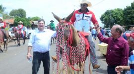 Durante cavalgada em Araguaína, deputados Lázaro e Halum mostram união de forças federais