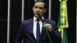 Vicentinho Júnior foi o único parlamentar da Bancada Tocantinense a votar a FAVOR DOS SERVIDORES na madrugada desta quarta-feira