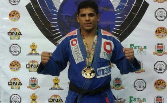 Atleta araguainense vence novamente campeonato mundial de Jiu-jitsu