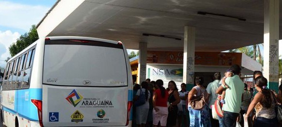 Em Araguaína, Cooperlota orienta passageiros sobre gratuidade e desconto na tarifa do transporte público