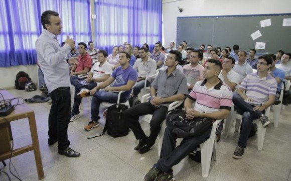 Prefeitura inicia curso de formação e capacitação de agentes de trânsito