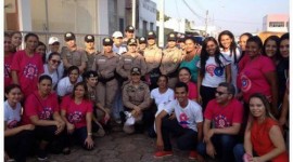 Policiais militares participam da caminhada “Outubro Rosa” em Araguaína