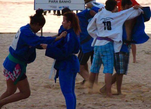 Judocas de Palmas “invadem” a Praia da Graciosa