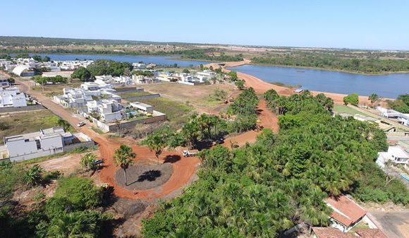 Prefeitura constrói mais vias de acesso para desafogar trânsito em avenidas