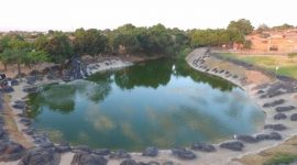 Lago do Parque Cimba conta com cachoeira e paisagismo sustentável