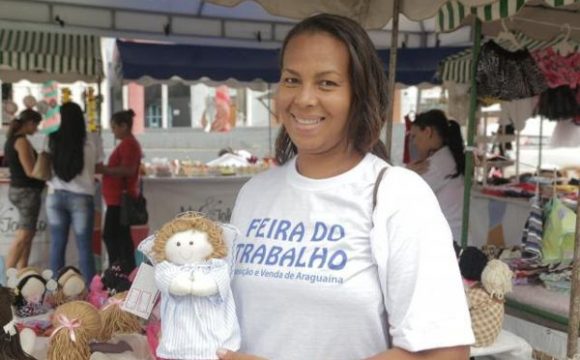 2ª Feira do Trabalho de Araguaína reúne mais de 30 artesãos na Praça das Bandeiras