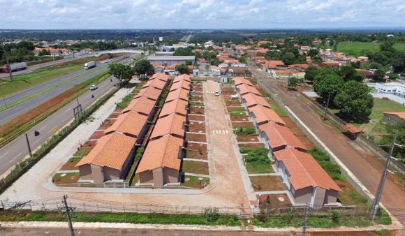 Prefeitura, Caixa e Movimento Nacional de Luta pela Moradia entregam mais casas em Araguaína