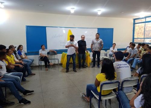 Campanha Setembro Amarelo realiza roda de conversa com jovens de Araguaína