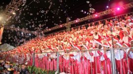 Cantata de Natal emociona público na Praça das Nações