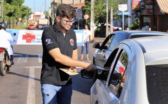 Cerest sensibiliza população sobre acidentes de trabalho em Araguaína