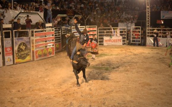 Sávio Pereira vence o Rodeio da Expoara 2019