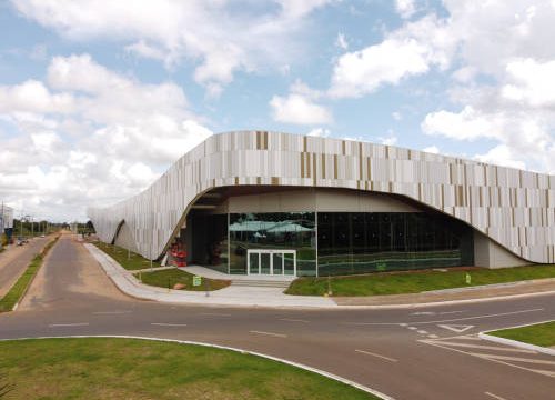 “É pra Já” assina contrato com o Lago Center Shopping