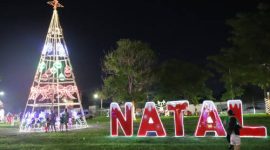Araguaína acende a magia do Natal com decoração temática em vários pontos da cidade