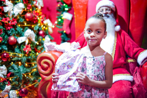 Presentes e muita música marcam a Vila de Natal de Araguaína