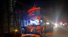 Corpo de Bombeiros atende acidente de trânsito com ônibus que transportava equipe esportiva na BR-153