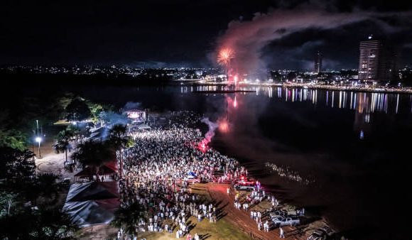 Primeiro réveillon na prainha da Via Lago reúne milhares de araguainenses